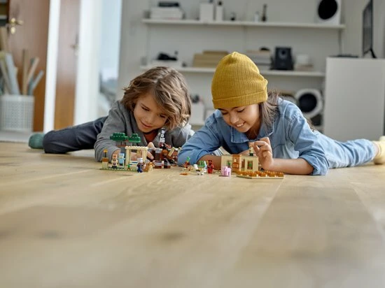 LEGO Minecraft - De Illager Overval - 21160 - Afbeelding 8